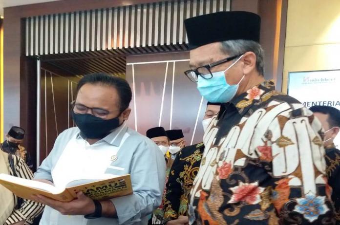 Buku Kamus Istilah Keagamaan Menarik Minat Gus Menteri